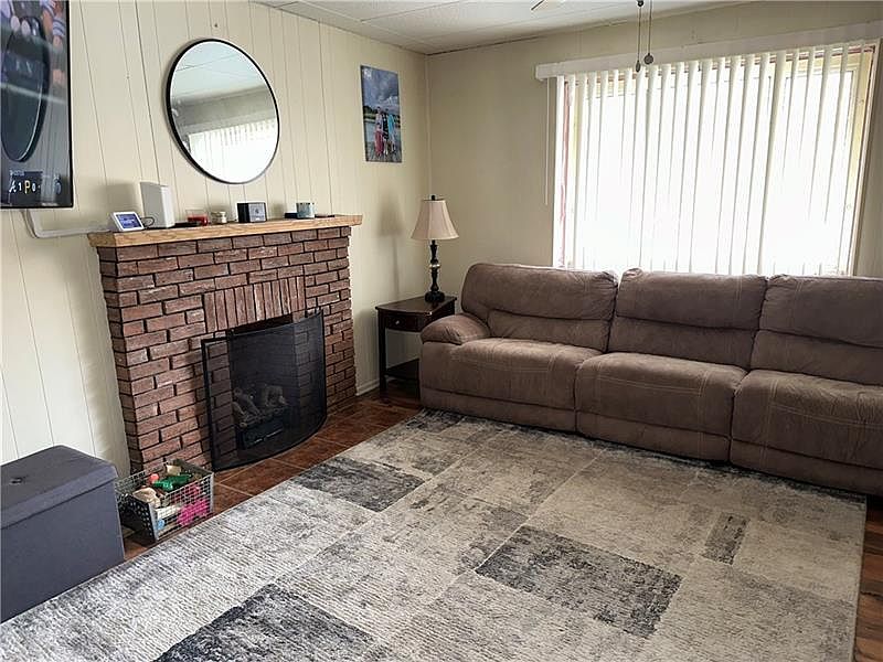 645 Duss Ave, Ambridge, PA 15003 Zillow