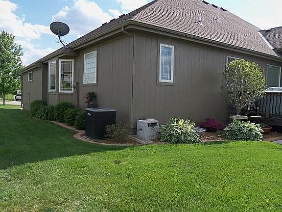 Nice Landscaping in back