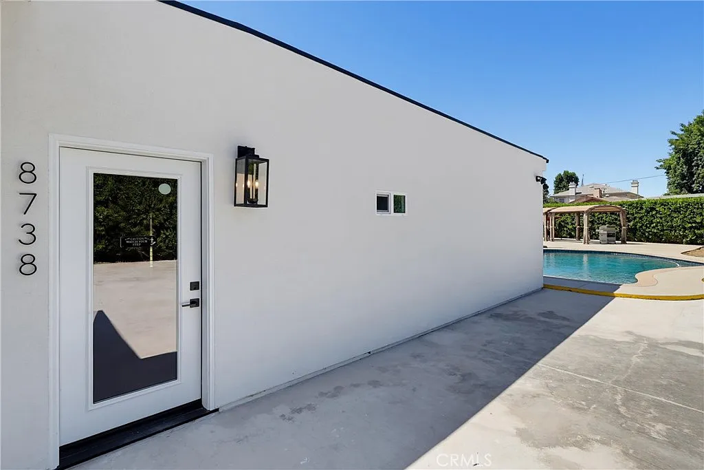4 bed, 1848 sqft, $5,000 — Photo 1