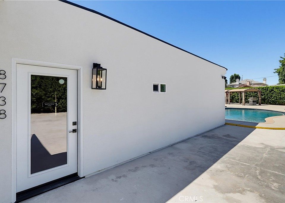 1st image of 8738 Paso Robles