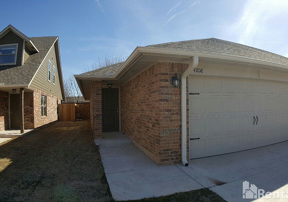 1st image of 4208 Edinburg Way