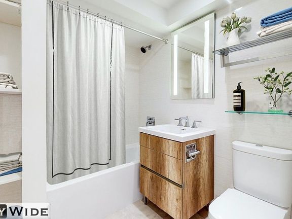 4th image of 230 E 30th St APT 2D