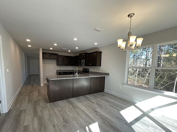4th image of 1019 Brimwood Cir #5D