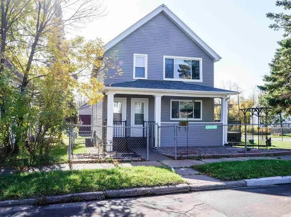3226 Vernon St, Duluth, MN 55806