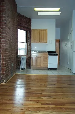 Rented by Tower Brokerage | media 31