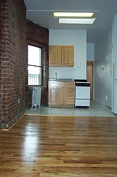 Rented by Tower Brokerage