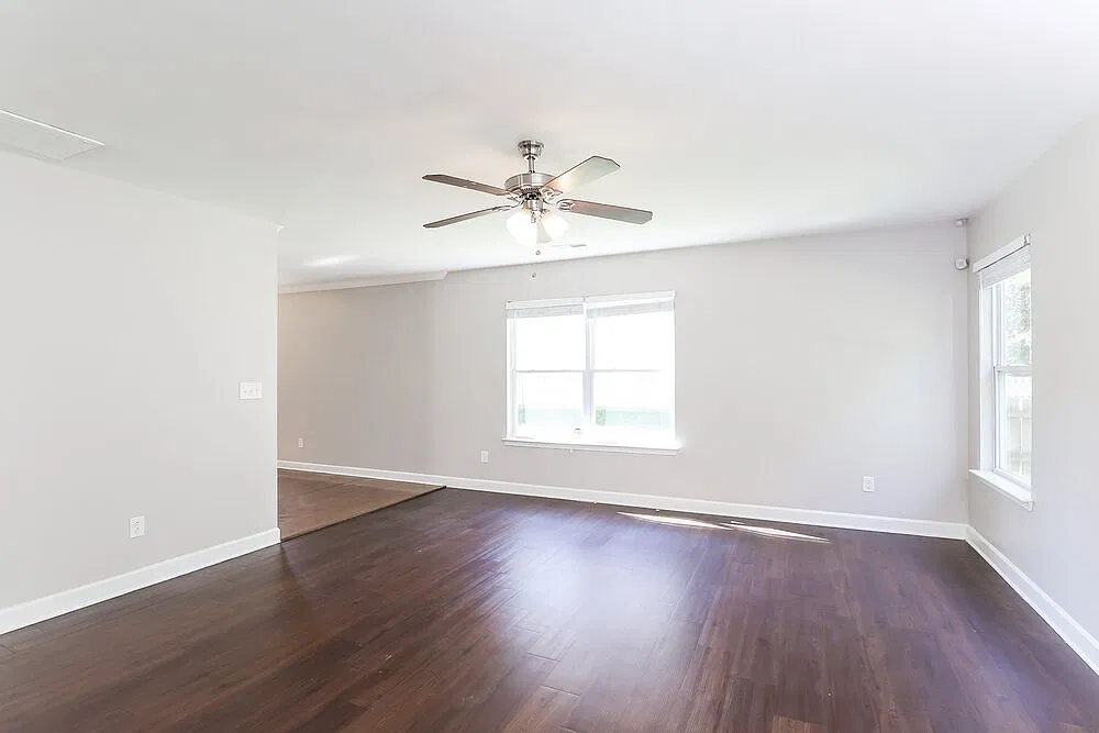 3 bed, 2.5 bath, 2151 sqft, $2,145 — Photo 4