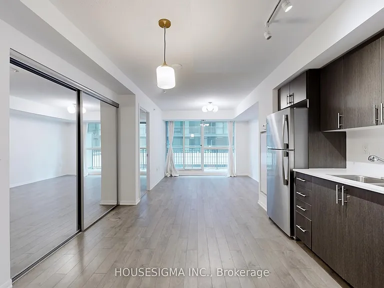 3091 Dufferin St #211 — Photo 4