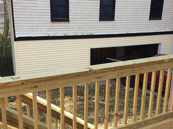 Garage with carriage house  