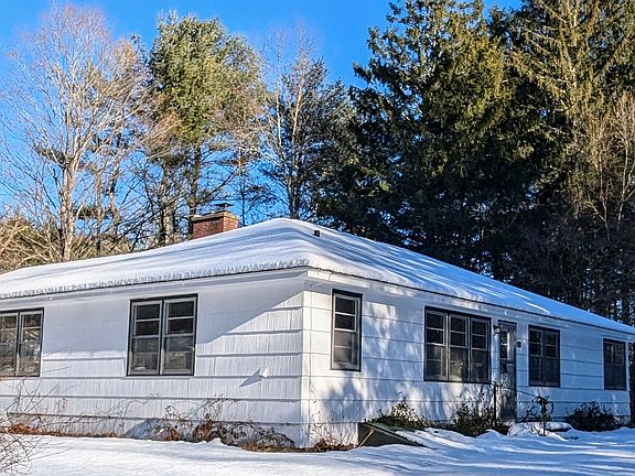 3rd image of 82 Tolland Tpke