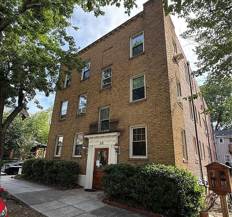 Drummond Pl, 210 - Unit 6