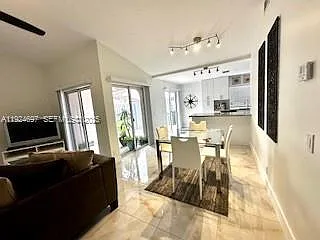 1542 Springside Dr — Photo 3