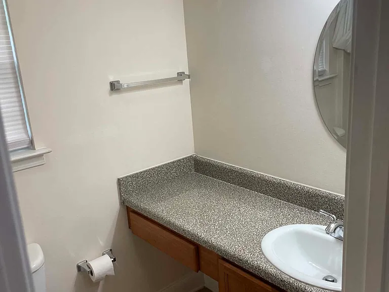 74 Wanda Dr #2 — Photo 12