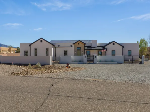 8712 Eagle Rock Ave NE, Albuquerque, NM 87122
