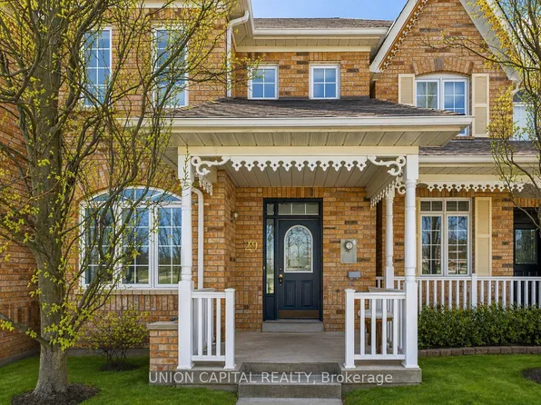29 Queens Plate Dr, Markham, ON L6C 2A9