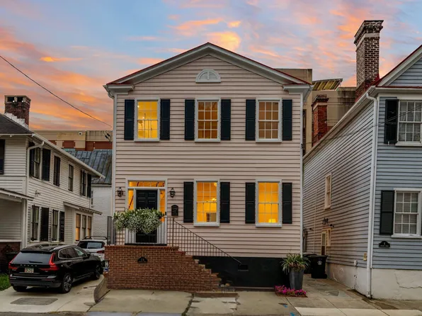 3 1/2 Doughty St, Charleston, SC 29403
