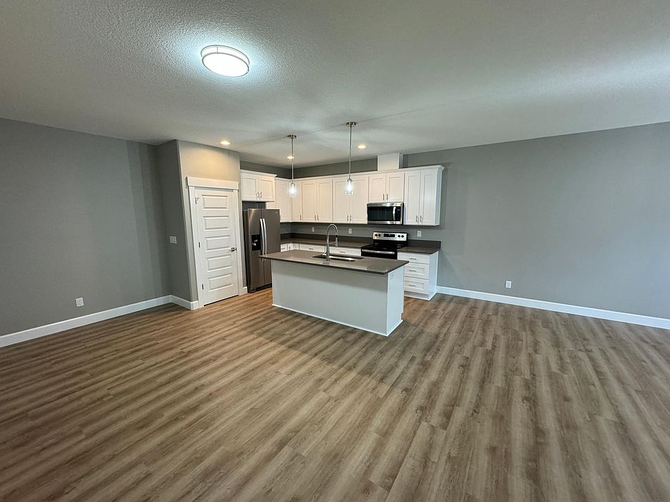 808 Riley Dr, Silverton, OR 97381 Zillow