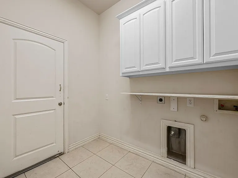8732 Laurel Canyon Rd — Photo 26