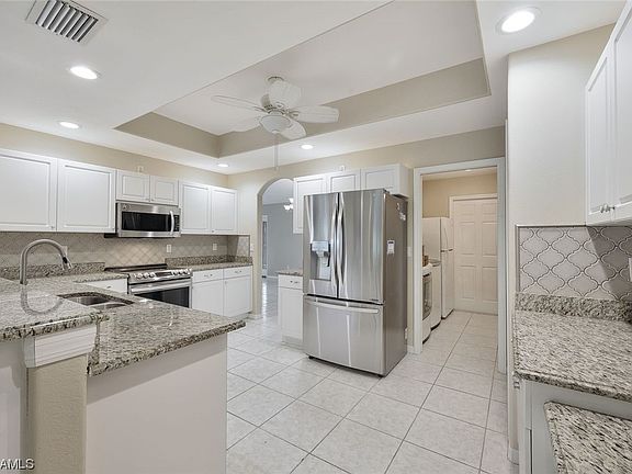 3rd image of 4413 SW 21st Pl