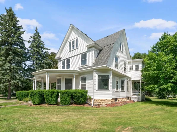 205 S Gage St, Somonauk, IL 60552