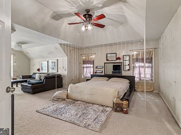 5th image of 3732 Lake Enclave Way