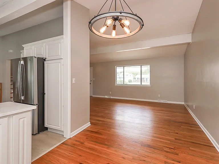22290 Sharon Ln — Photo 8