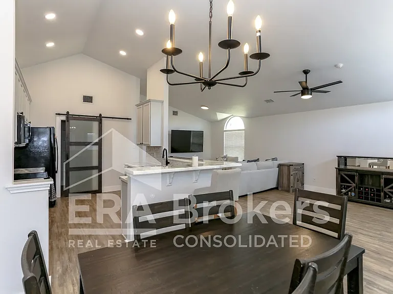 6110 Melanie Dr — Photo 22