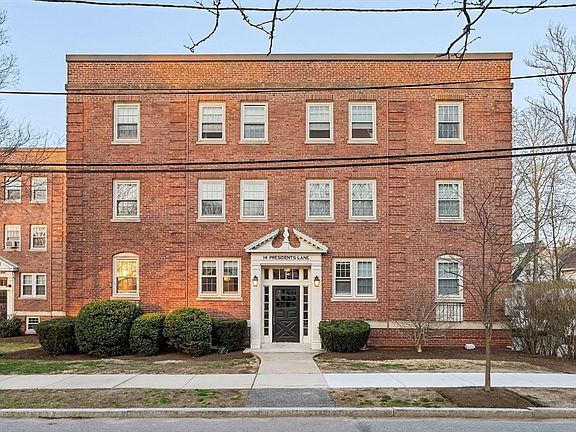 2nd image of 14 Presidents Ln Unit 10