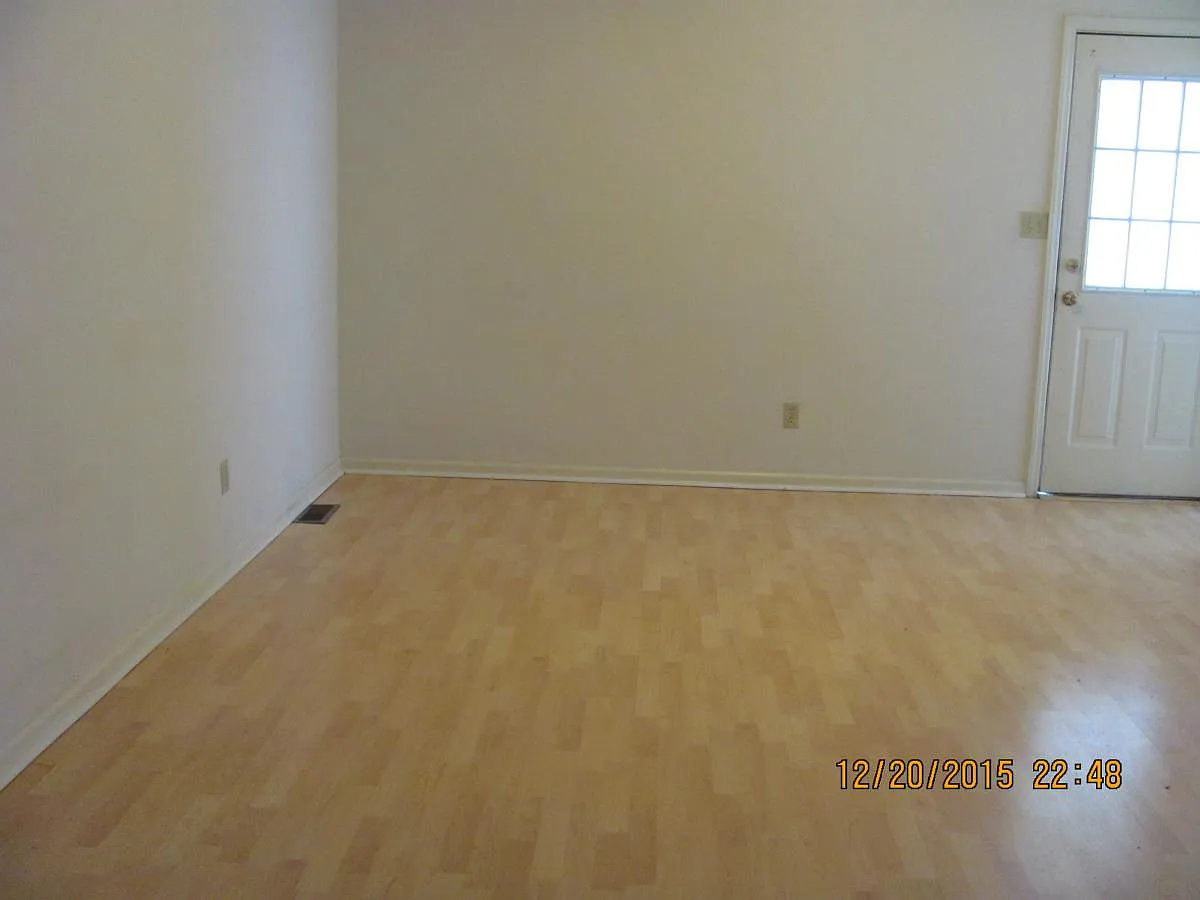 3 bed, 1100 sqft, $1,675 — Photo 4
