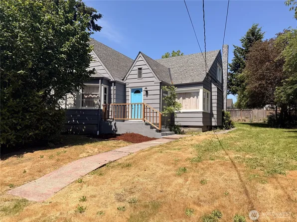 1715 S 40th Street, Tacoma, WA 98418