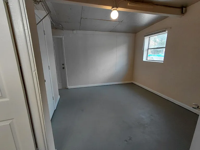 2170-2172 Davis Court — Photo 8