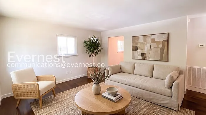 2 bed, 1.0 bath, 800 sqft, $1,345 — Photo 3