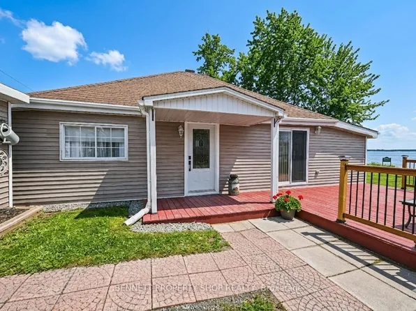 143 Rathwell Shore Rd, Beckwith, ON K7C 4L4