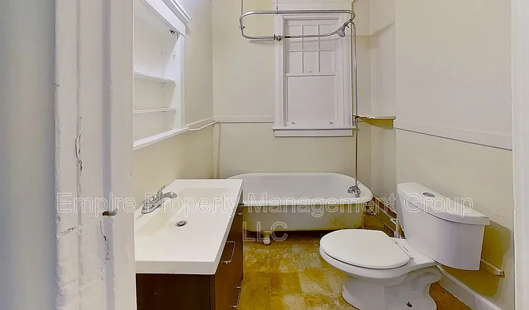 568 Park Ave #2 — Photo 16
