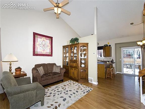 3rd image of 8917 Bellcove Cir