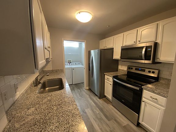 5th image of 1117 University Ave Suite 106