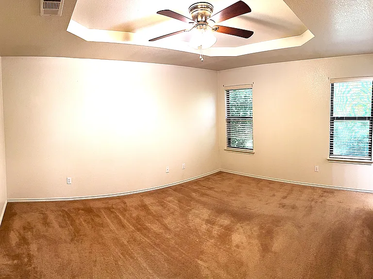 1102 Katelyn Cir — Photo 13