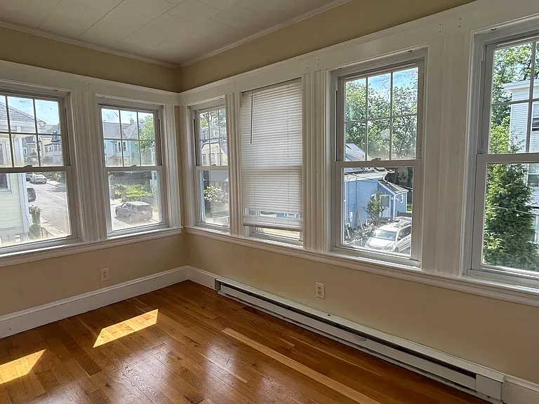 45-47 Selden St #1 — Photo 10