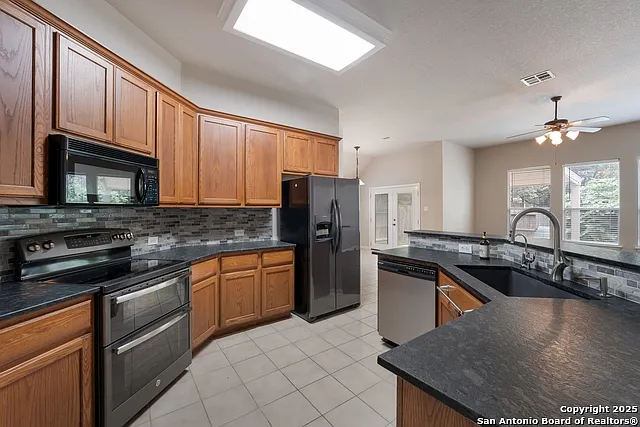 2722 Cascade Mist — Photo 7