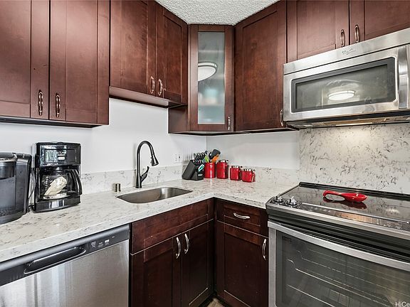2nd image of 411 Hobron Ln APT 607