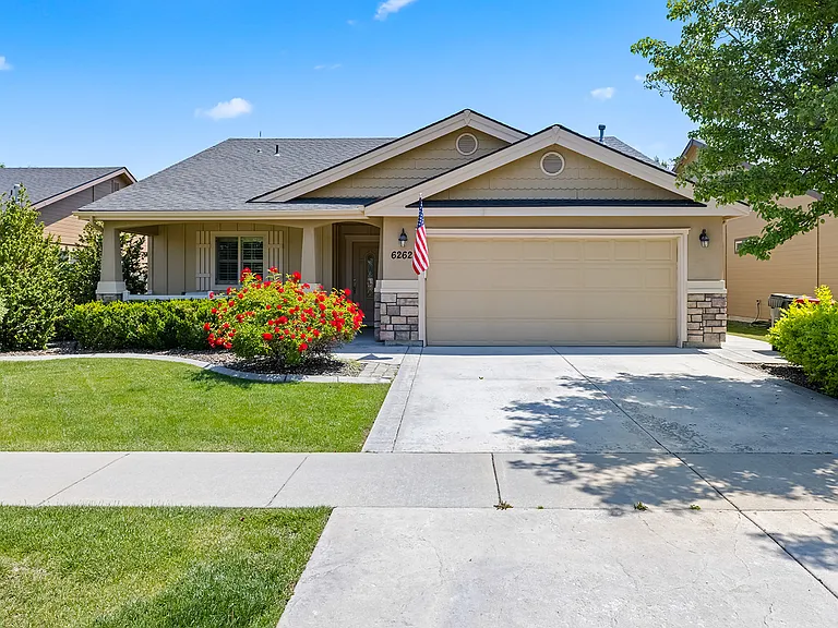 6262 N Saguaro Hills Ave — Photo 1