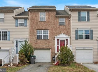 221 Bellwether Ct, Newark, DE 19702