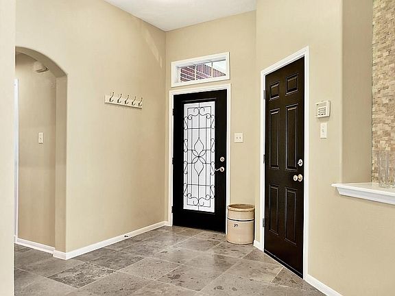 5th image of 18307 Cinderwood Dr