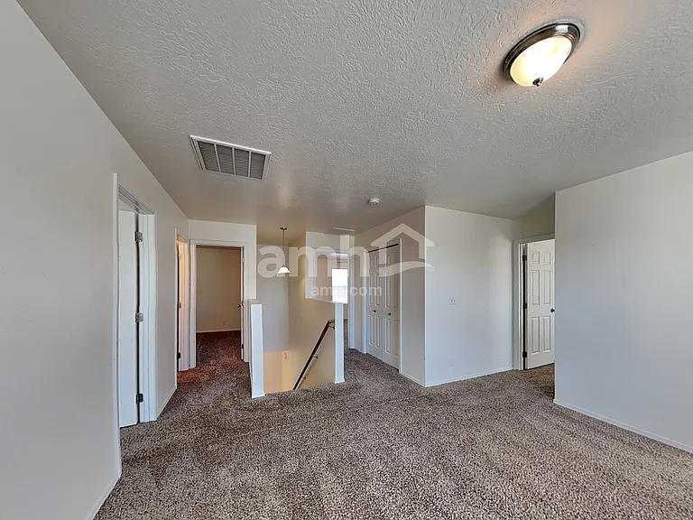 895 E Folgado Ct — Photo 12