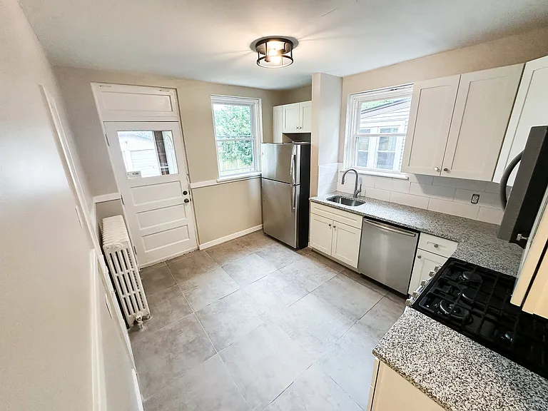 3911 Dover Pl #1F — Photo 8