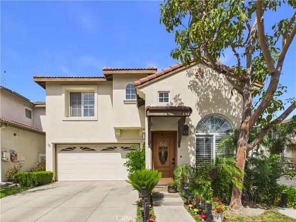 15 Redwood Ct, Stanton, CA 90680