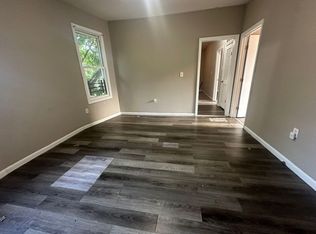 32 Tillinghast St #2R, Newark, NJ 07108