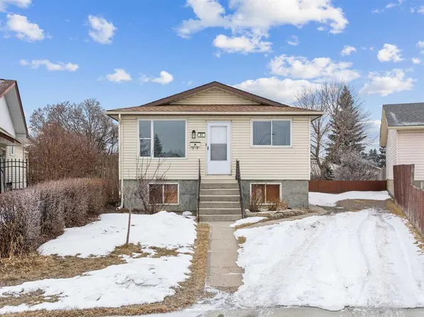 91 NW Fonda Grn SE, Calgary, AB T2A 5S4