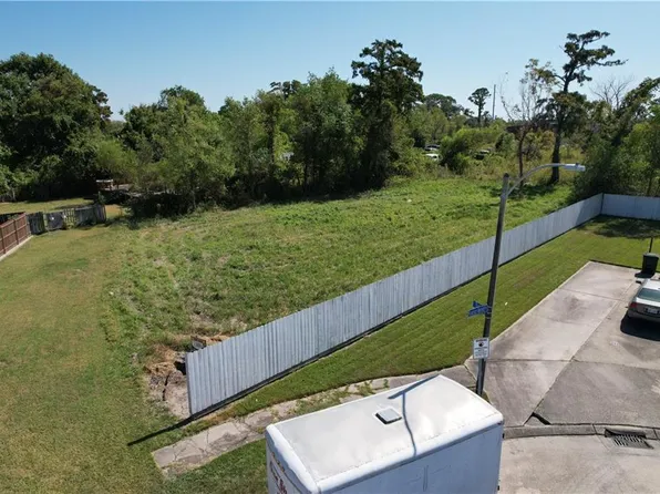 4501 Francisco Verrett Dr, New Orleans, LA 70126