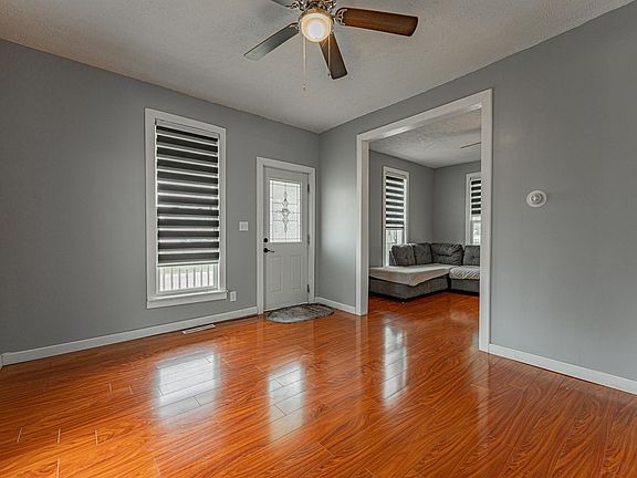 4th image of 200 NE 2nd St
